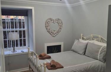 Lovely 2 Bedroom Garden Flat in trendy West End - Foto 7