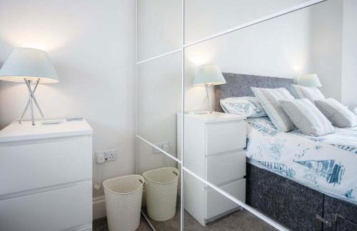 Belle Vue Court - 2 Bedroom Apartment - Tenby - Photo 56