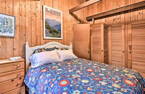 6 Mi to Grandfather Mtn Lake Cottage with Deck - Foto 15