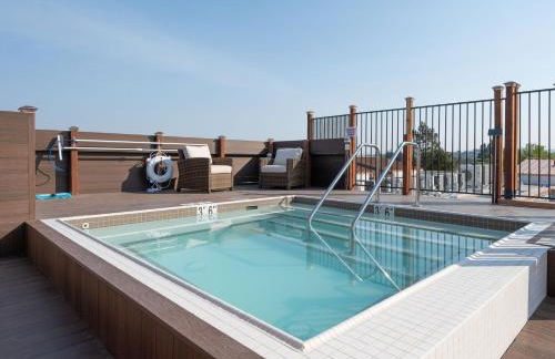 Bright Top Floor-Elevator-Walk Downtown-Laundry - Foto 54