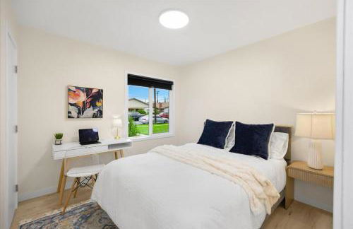 Luxurious Newly Remodeled 4 Bedroom Home with Large Backyard near Disneyland - Foto 14