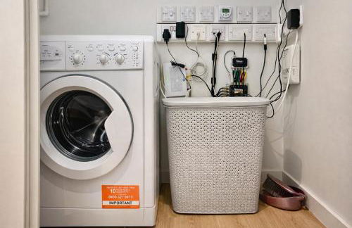 Beautiful view to Canary Wharf , O2 arena , near by London Excel 3-beds - Photo 17