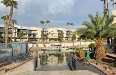 Private Oasis Condo with River views across from Laughlin - Foto 19