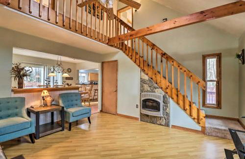 Game Room and Lake Access Albrightsville Home! - Foto 5