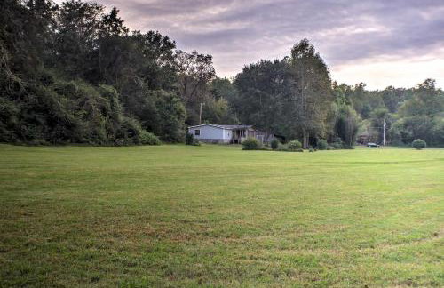 Ooltewah Cabin with Grill, Pool Table and Porch! - Foto 27