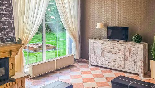 3 Bedroom Awesome Home In Postomino - Foto 4