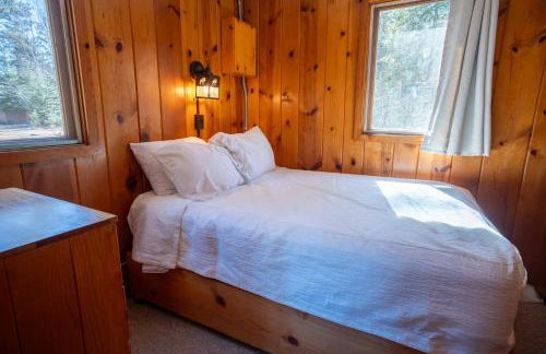 Traditional Cabin - First on the Water - Nearest to Marine - Netflix CB10 - Foto 11