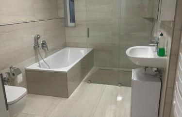 Schönes Apartment mit Terrace - Foto 5