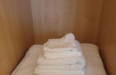 London Luxury Apartments 3 Bedroom Sleeps 8 with 3 Bathrooms 5 mins Walk to tube station free parking - Foto 10