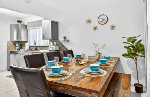 The Flamingo*4bed*pool*jacuzzi*foosball - Foto 18