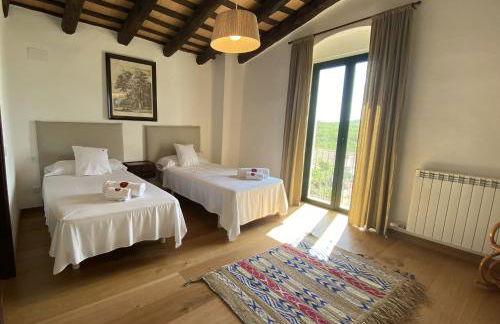 Masia La Morera autenticidad renovada 100 porcien a 10 minutos de Sitges en coche 12 huespedes Piscina Aire Aconc 6 Suites Apertura 15 Julio 2025 - Foto 39