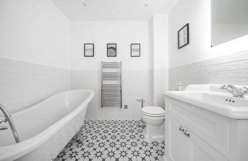 St Mary's Barn - Photo 32