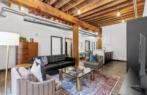 Brick & Bed Riverfront Lofts, 4K - Foto 1