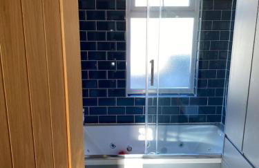 Air Maison - Detached Chalet Bungalow - Photo 11