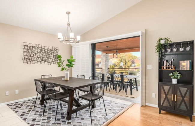 Princess Retreat Private Pool Firepit Sleeps 12 - Photo 9