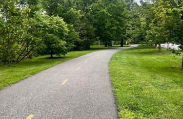 Beautiful Arlington Apartment with Pool & Parking! - Foto 42