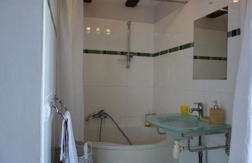 Coeur de village, maison pour 8 avec piscine - Foto 16