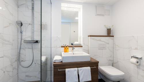 The Doorman Goethe Frankfurt am Main - Foto 5, towels, Shower