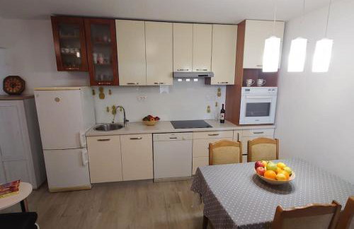 Cozy & bright apartment in Split - Photo 17