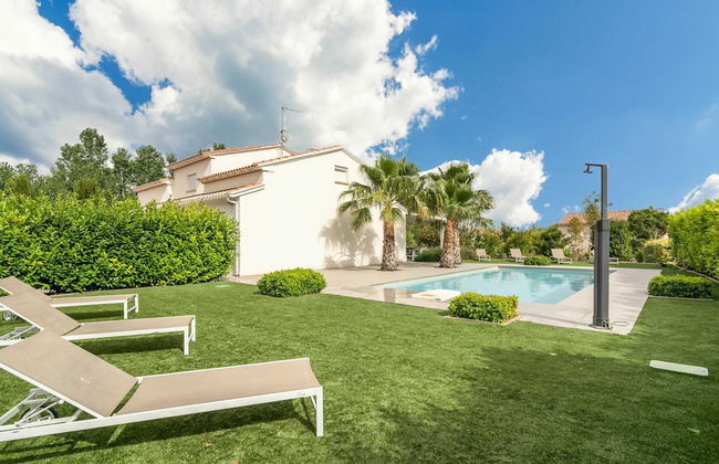 Villa w/ Palm Trees & Pool - Foto 17