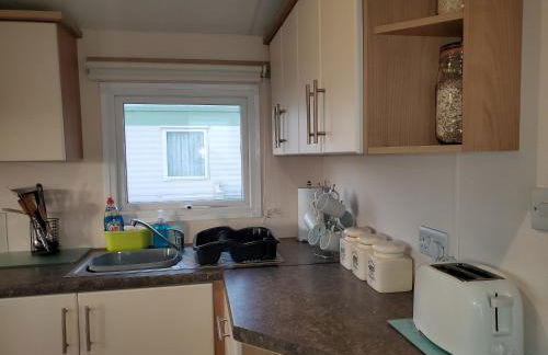 Parkdean Kessingland Beach Holiday Chalet - Photo 13