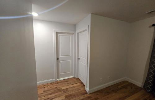 Stylish 3BR Retreat Near EWR Airport NYC Hub - Foto 47