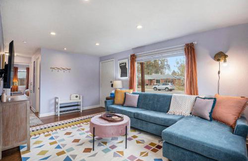 The Funky Flamingo - HOT TUB - BBQ - Fire Pit - Foto 6