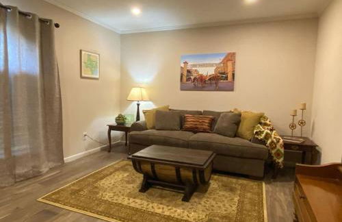 StockYards! Walk 3 Blocks-Ranch House sleeps 8 - Foto 55