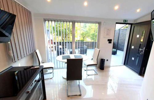Beautiful house with large terrace and jacuzzi - Foto 14