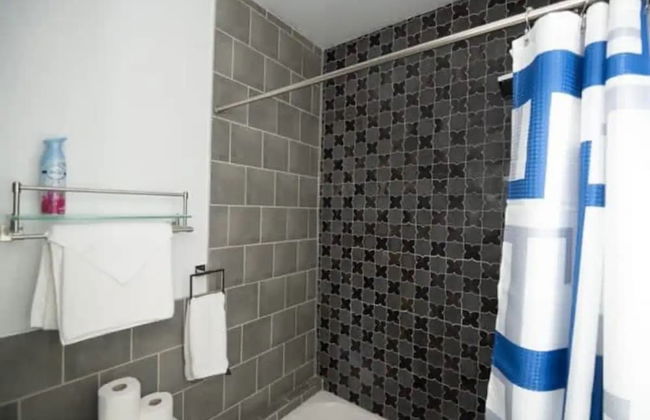 Charming Chateau Oasis in NOLA's Heart by YouRent - Foto 37