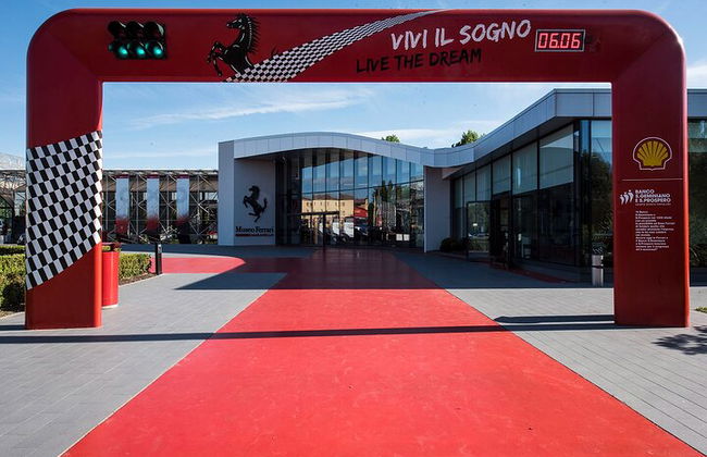 Ferrari & Lamborghini Private Day Tour with Lunch - Foto 8