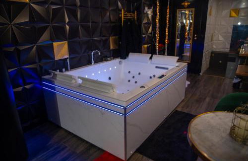 Love Room élégante spa privatif et extérieur cosy - Foto 8