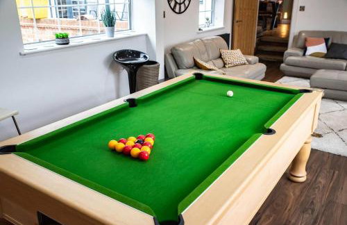 5 Bedrooms, Pool Table, Sleeps 10, Contractor Stays, Family Gatherings - Secure Free Parking - Foto 12