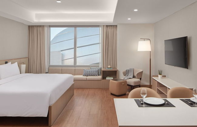 Lanson Place Mall of Asia Manila - Photo 18