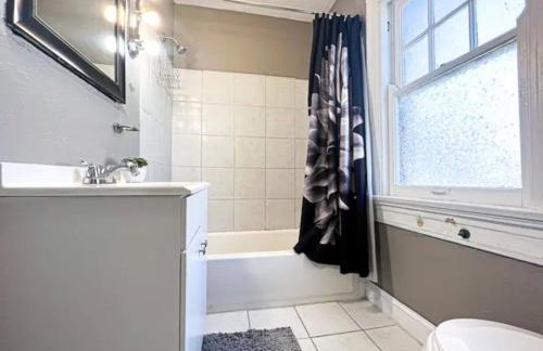 Sleeps up to 20 in Dayton with 6 Bedrooms plus 2 Full Kitchens - Foto 27