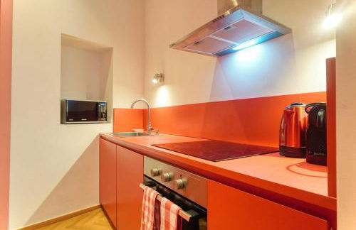 Cadorna Prestigious Apartment - Modern Architecture in front of the Station - Photo 9