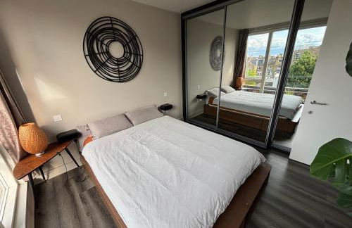 Panoramic Pondview Penthouse - Foto 9