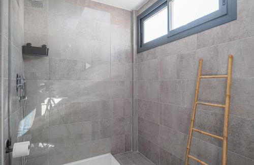 Villa moderne proche de la mer - Photo 25