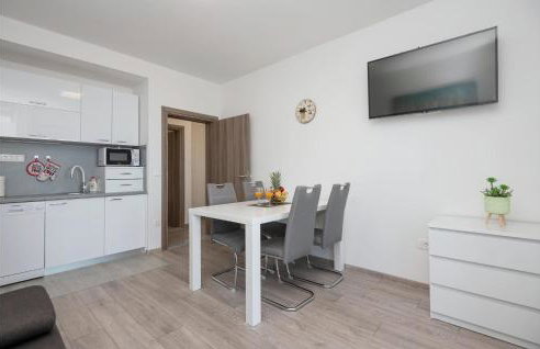 Amazing Apartment In Podaca With Wifi - Foto 4