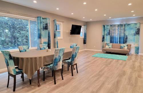 Spacious 3 bedroom unit with backyard and parking just 10 minutes from Rodeo Dr and attractions! - Photo 8