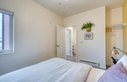 Luxury Penthouse - Rooftop Deck - 3BR - AC - Photo 13