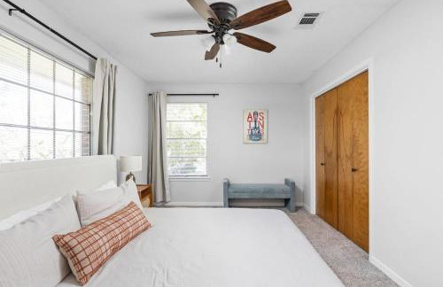 4-Bedroom Cowboy Retreat Steps from Zilker Park - Foto 10