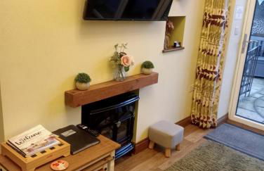 Larch Cottage Ruston with hot tub, dogs go free - Foto 10