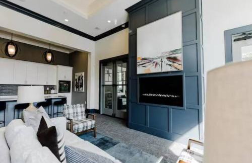 Spacious 2-Story, Pet&Fam Friendly, WFH, Gym&Pool - Foto 40