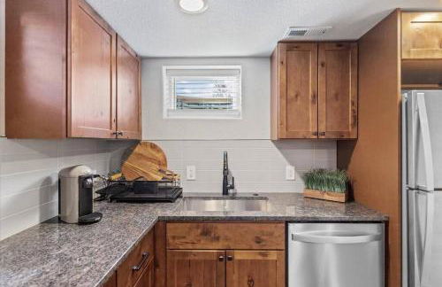 Whole House Relaxing Oasis by Fitzsimmons Campus - Photo 37