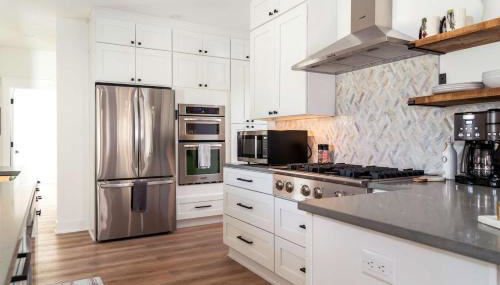 Chic 3 BDR Williams Bay Retreat with Fire pit for 8 - Foto 3