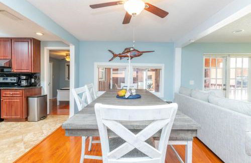 Huge Waterfront Mini-Resort w Gym, Dock & Pool - Foto 34