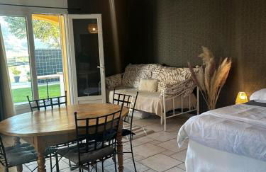 Le Coin Charmant - vue montagnes et jacuzzi privé - Foto 2