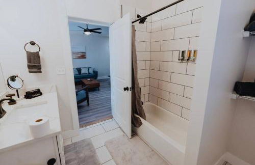 Luxe 2BR Oasis Patio & Laundry Soulard - Foto 5