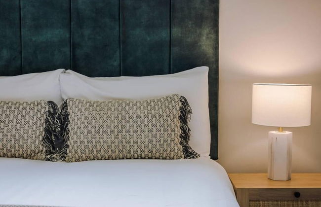 Host Apartments The Georgian Coach House 2 - Photo 16